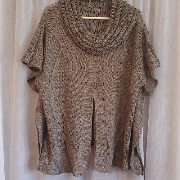 Sweater - Picture 2 of 4